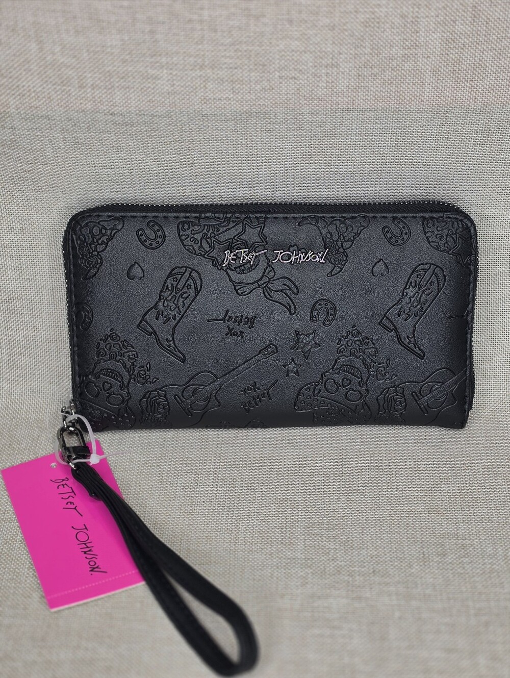 Betsey Johnson Black Embossed Zip Wallet Wristlet Western Skulls NWT